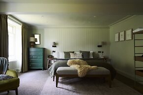 Pine Trees Hotel