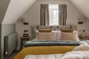 Pine Trees Hotel
