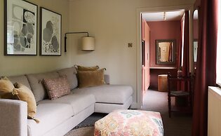 Pine Trees Hotel