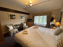 Red Lion Hotel and Manor House