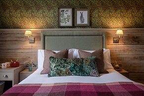 Red Lion Hotel and Manor House
