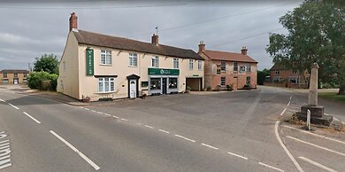OYO 4 Sisters Inn