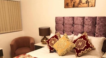 OYO 4 Sisters Inn