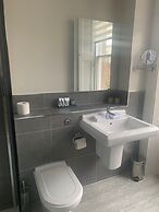 Parklands Hotel