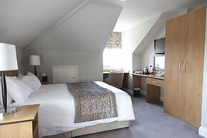 The Riverside House Hotel