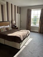 The Riverside House Hotel