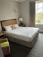 The Riverside House Hotel