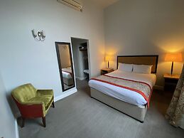 The Riverside House Hotel
