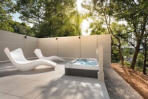 Aphrodites Group