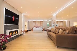 Aphrodites Group