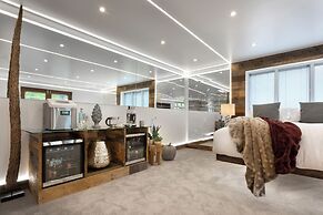 Aphrodites Group