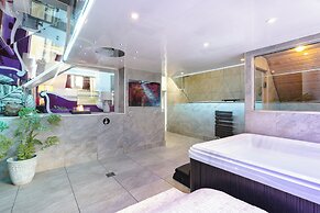 Aphrodites Group