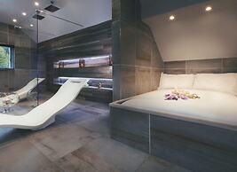 Aphrodites Group