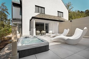 Aphrodites Group