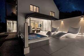 Aphrodites Group