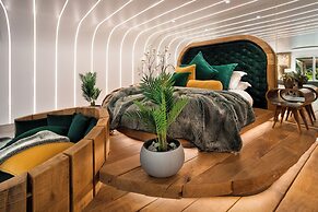 Aphrodites Group