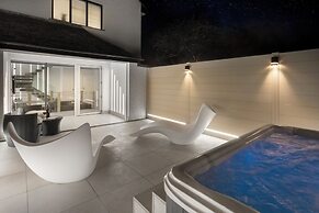 Aphrodites Group