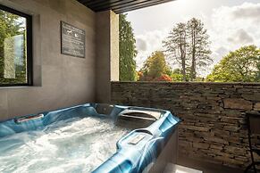 Lakes Hotel and Spa