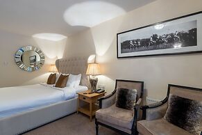 Lakes Hotel and Spa
