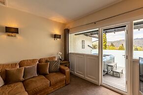 Lakes Hotel and Spa