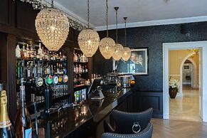 Lakes Hotel and Spa