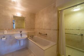 Lakes Hotel and Spa