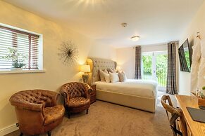 Lakes Hotel and Spa
