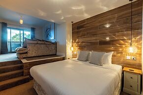 Lakes Hotel and Spa
