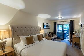 Lakes Hotel and Spa