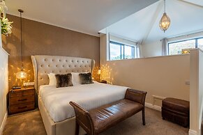 Lakes Hotel and Spa