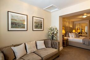 Lakes Hotel and Spa