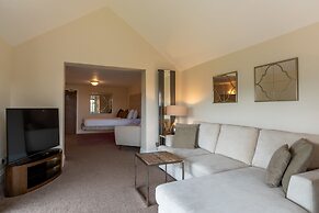 Lakes Hotel and Spa