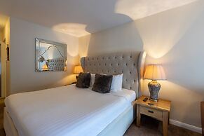 Lakes Hotel and Spa