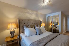 Lakes Hotel and Spa