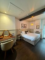 The Woolpack Hotel