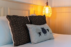The Woolpack Hotel