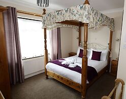Aylesbray Lodge