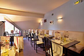 Mercure Luxeuil les Bains Hexagone