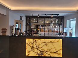 The Gatwick White House Hotel