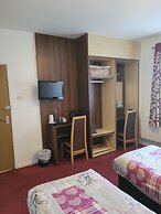 The Gatwick White House Hotel