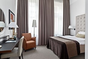 Elite Hotel Knaust