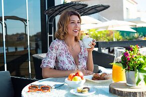Hotel Phoebus Garden & Spa