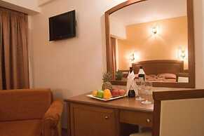 Crystal City Hotel