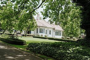 Peppers Manor House