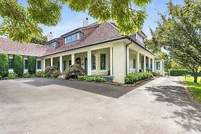 Peppers Manor House