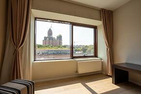 Parliament Hotel