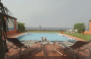Al Nawras Island Resort