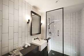 DoubleTree by Hilton Hotel Melbourne - Flinders Street