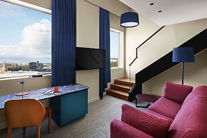 DoubleTree by Hilton Hotel Melbourne - Flinders Street