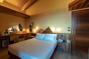 La Villa, Sure Hotel Collection by Best Western
